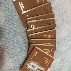 History of whoo:Cheongidan HwaHyun Make Up Base